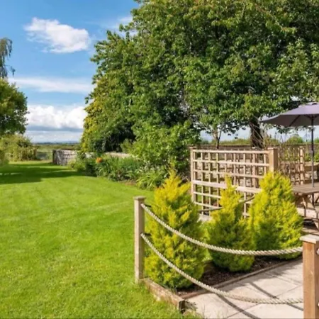 Church House Barn District & Solway Coast With Solway Firth Views 펜션